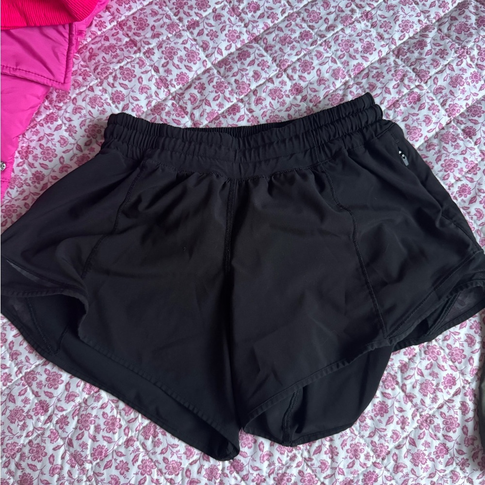 Black Women's Lululemon hotty hot Tall Shorts